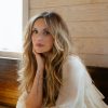 Carly Pearce: 20 super hits em uma playlist exclusiva