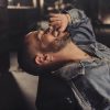 Chris Holsten: 20 Super Sucessos que Redefinem o Pop Brasileiro