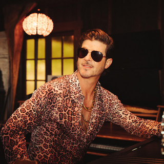 Robin Thicke mais tocadas 2026