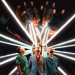 Two Door Cinema Club mais tocadas 2026